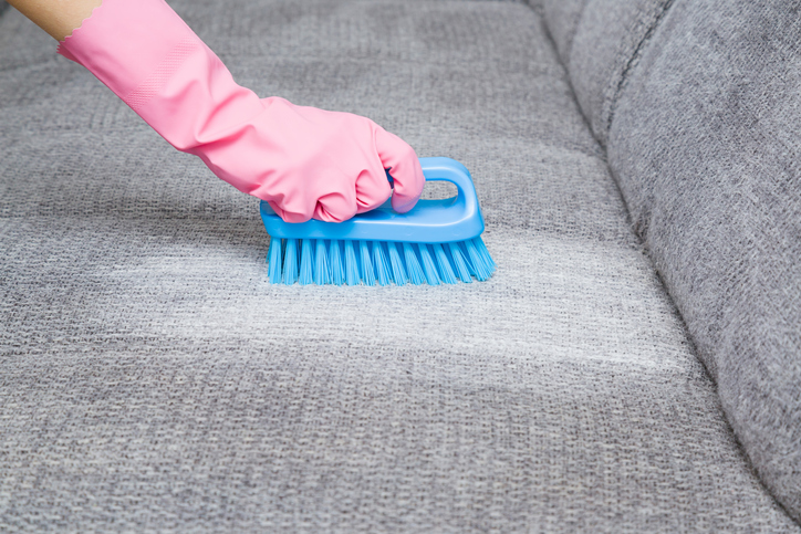 Cleaning upholstered furniture